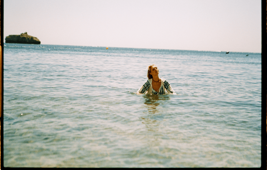 Last Chance - Maison Hotel