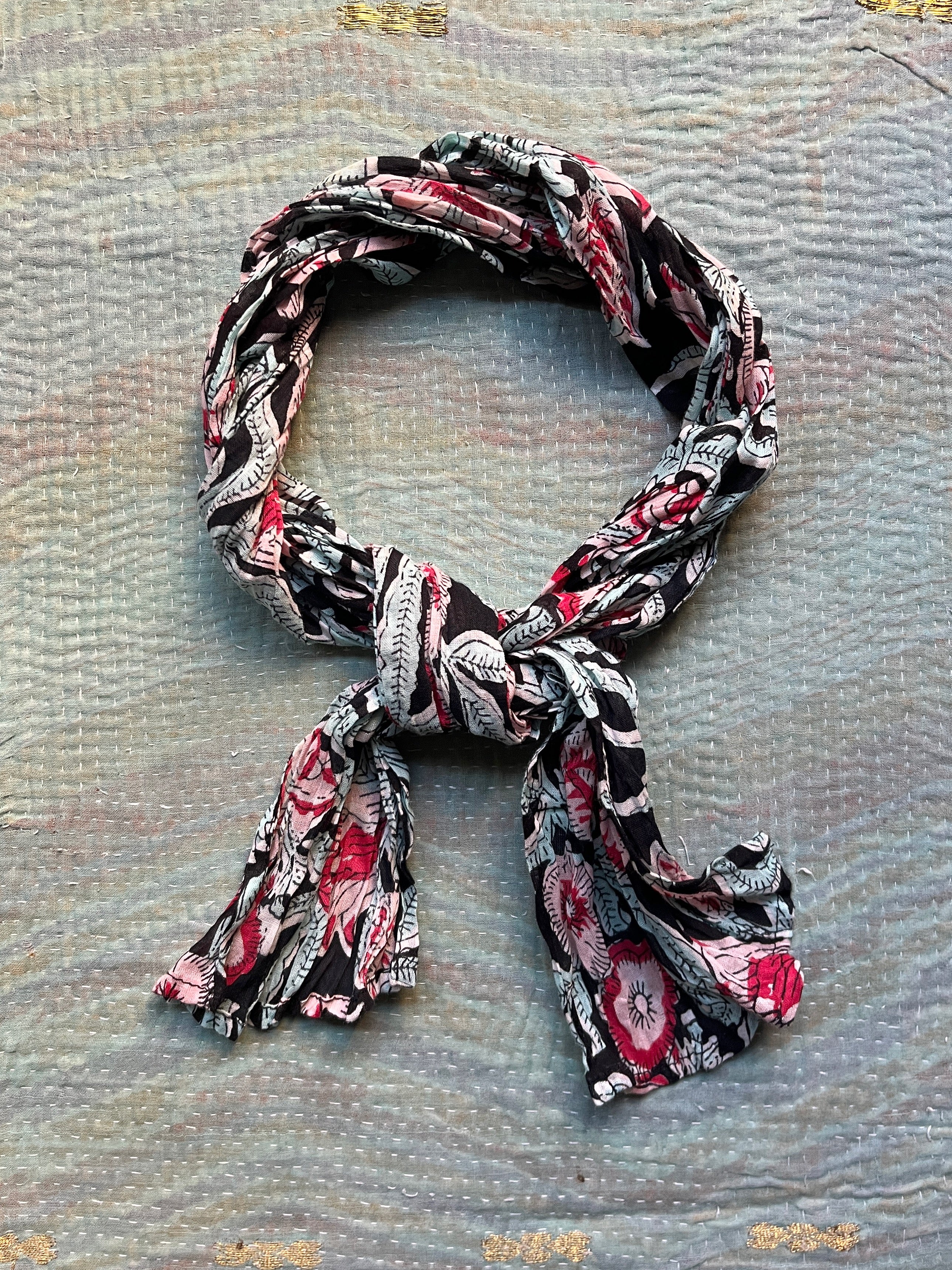 Pepe Scarf