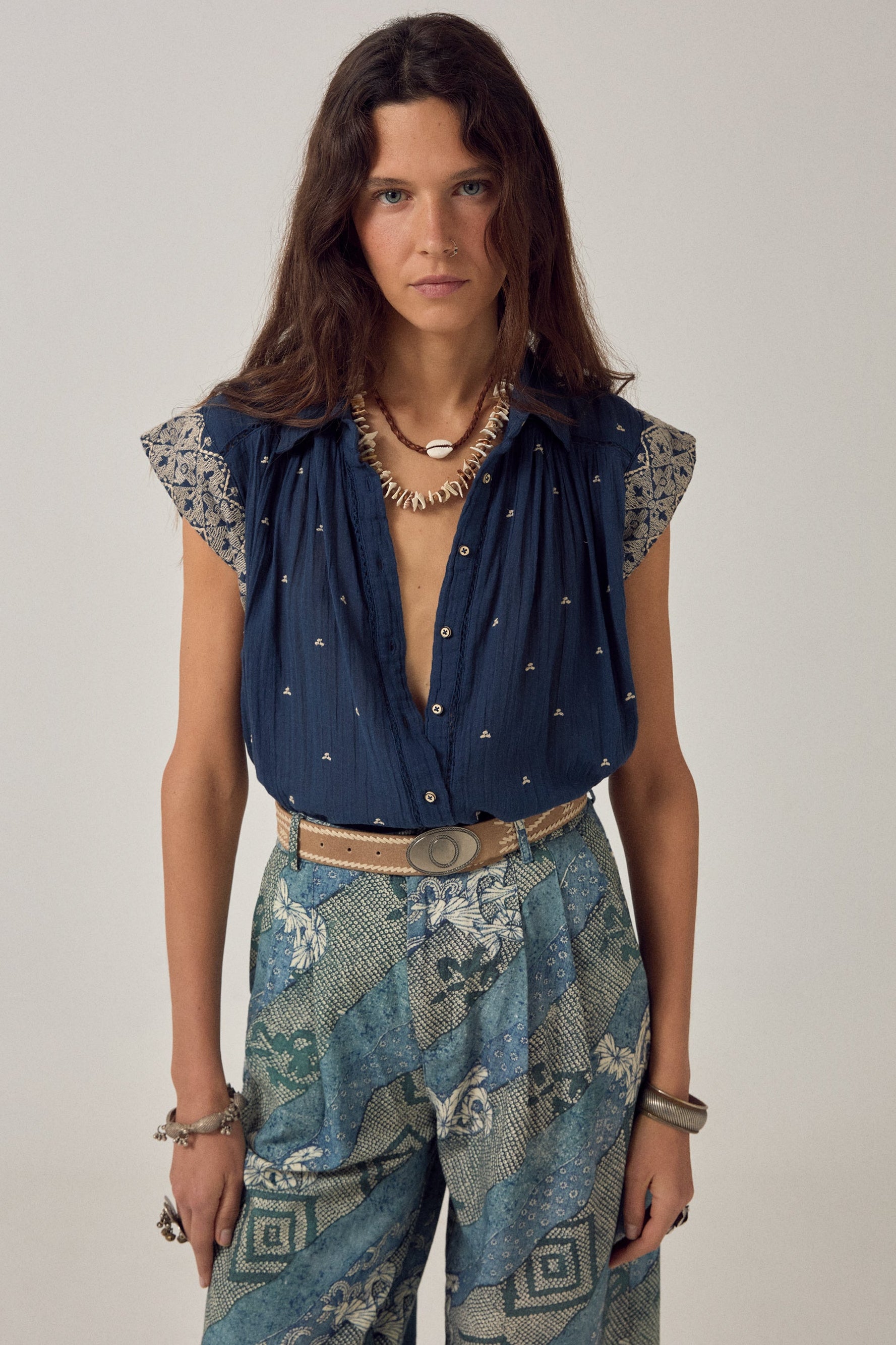 Karina Sleeveless Shirt