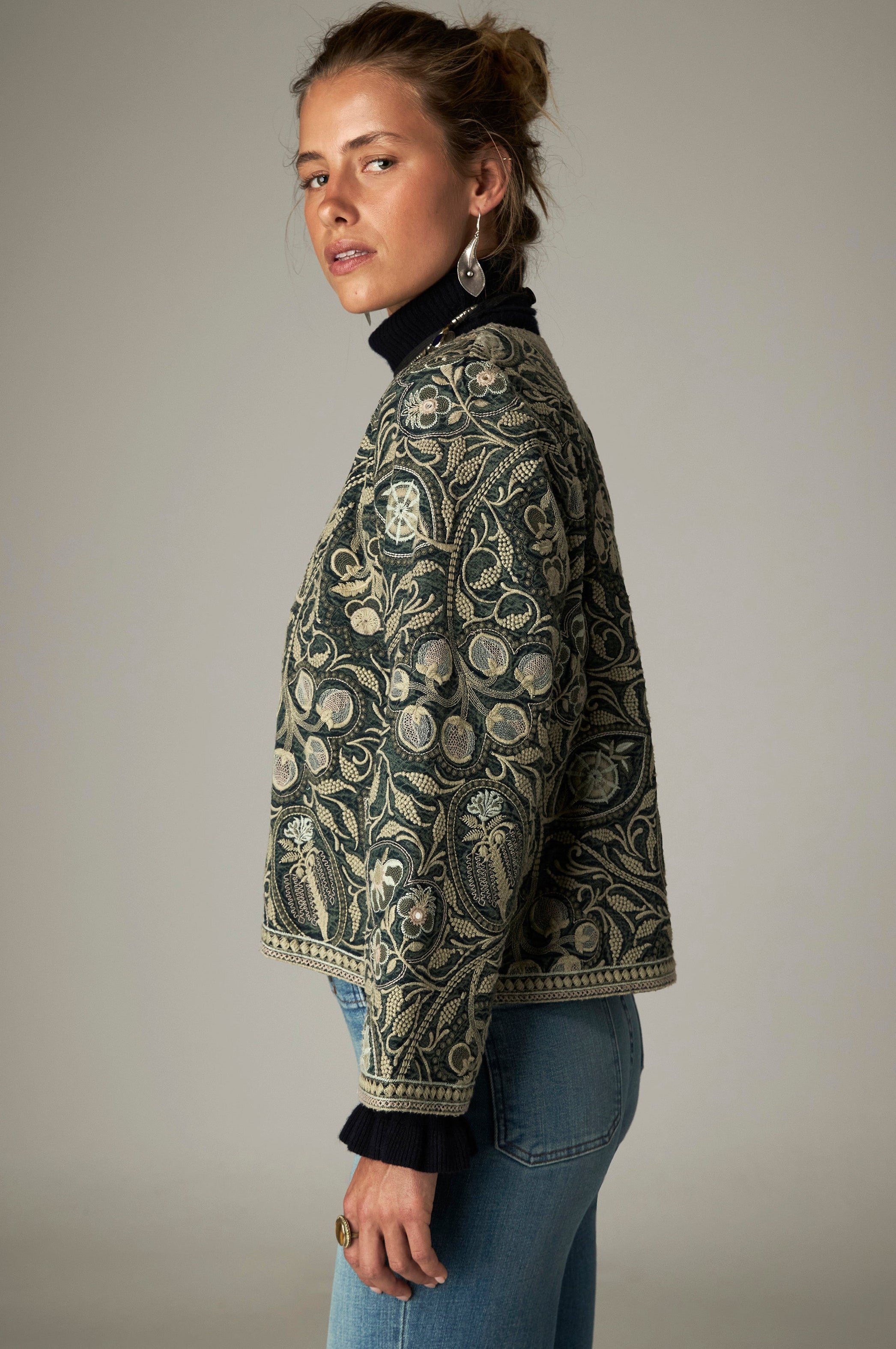 Abu Jacket