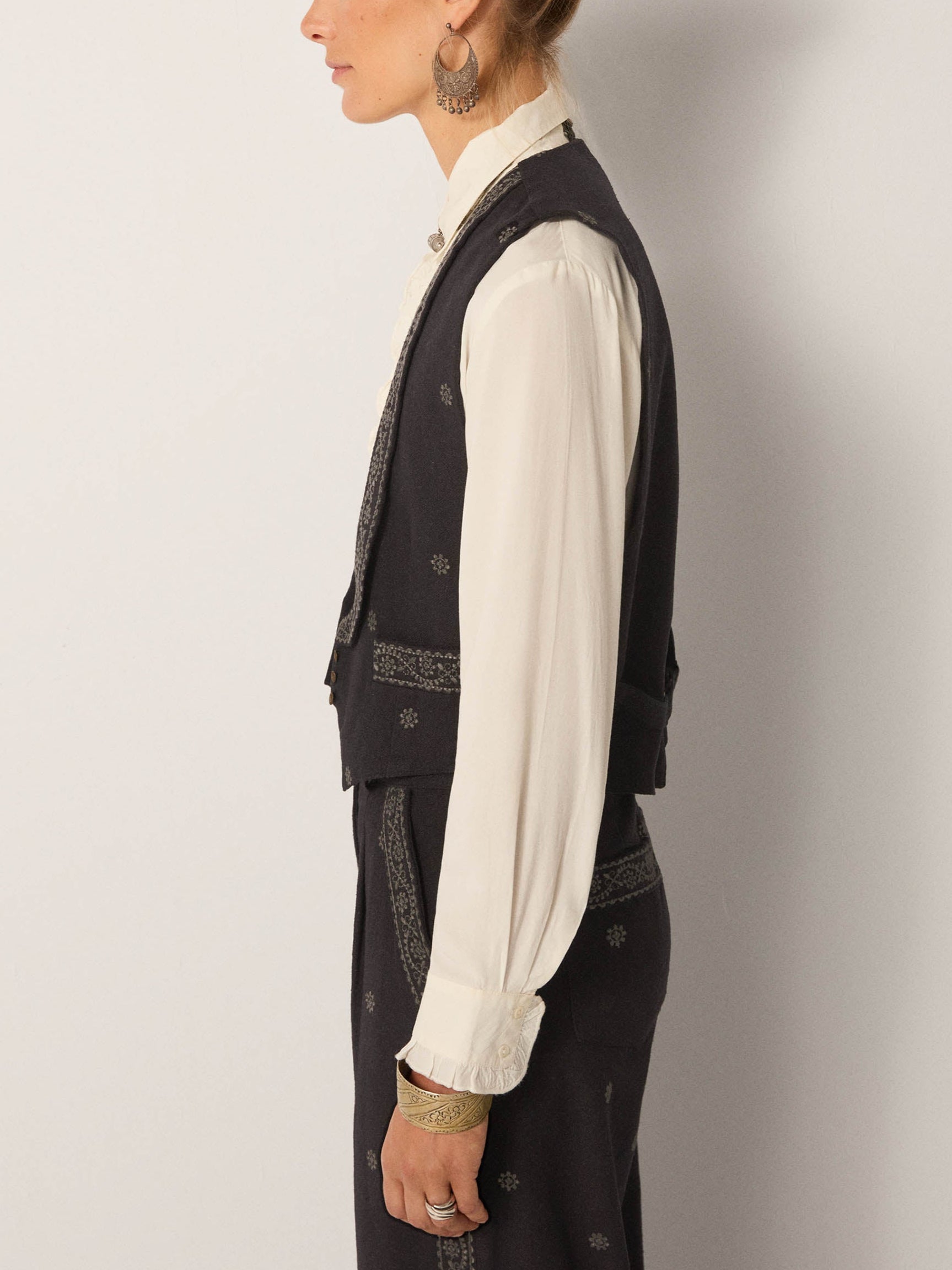 Lupita Vest – Maison Hotel