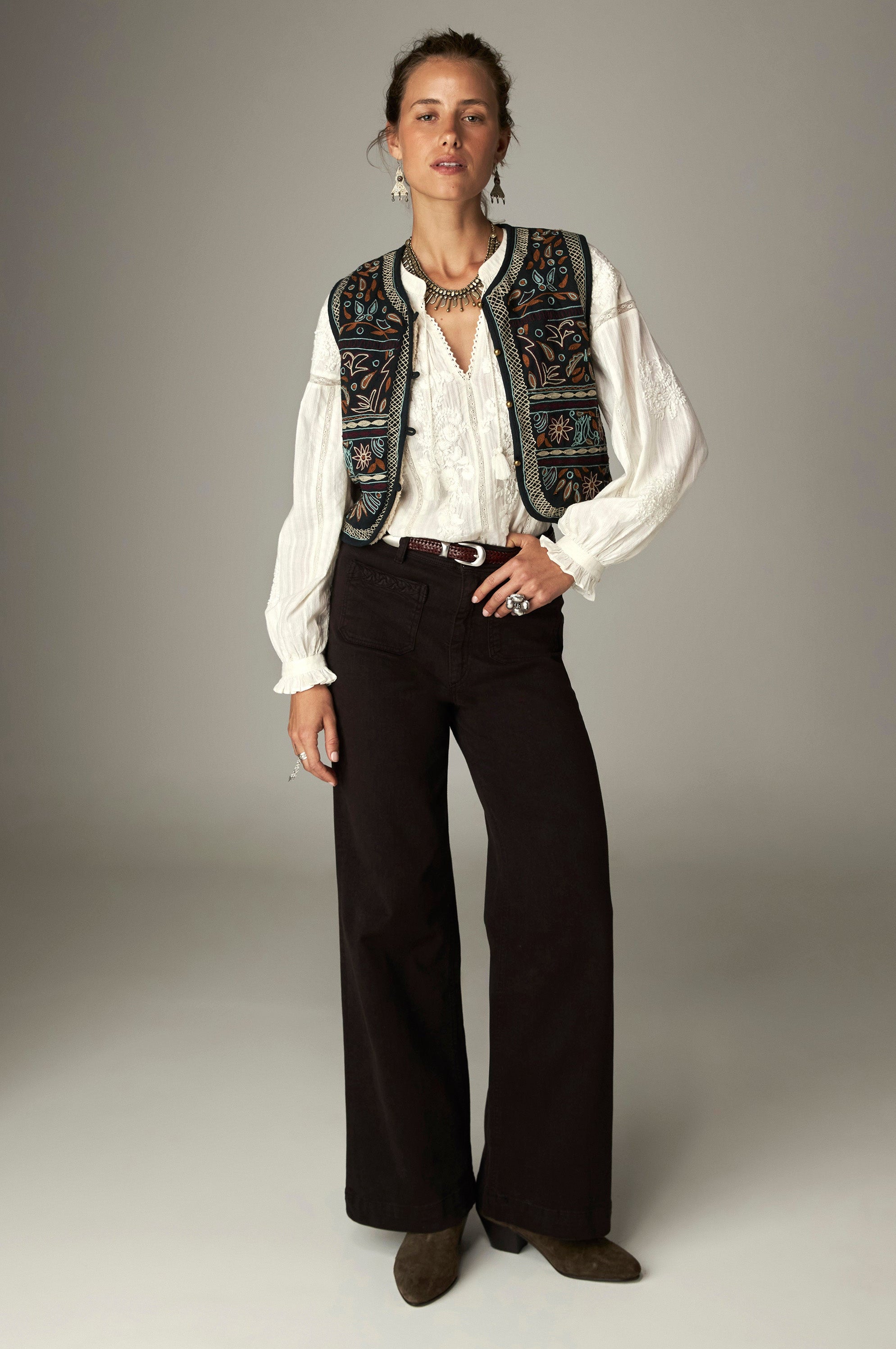 Munch Vest – Ocher | Maison Hotel