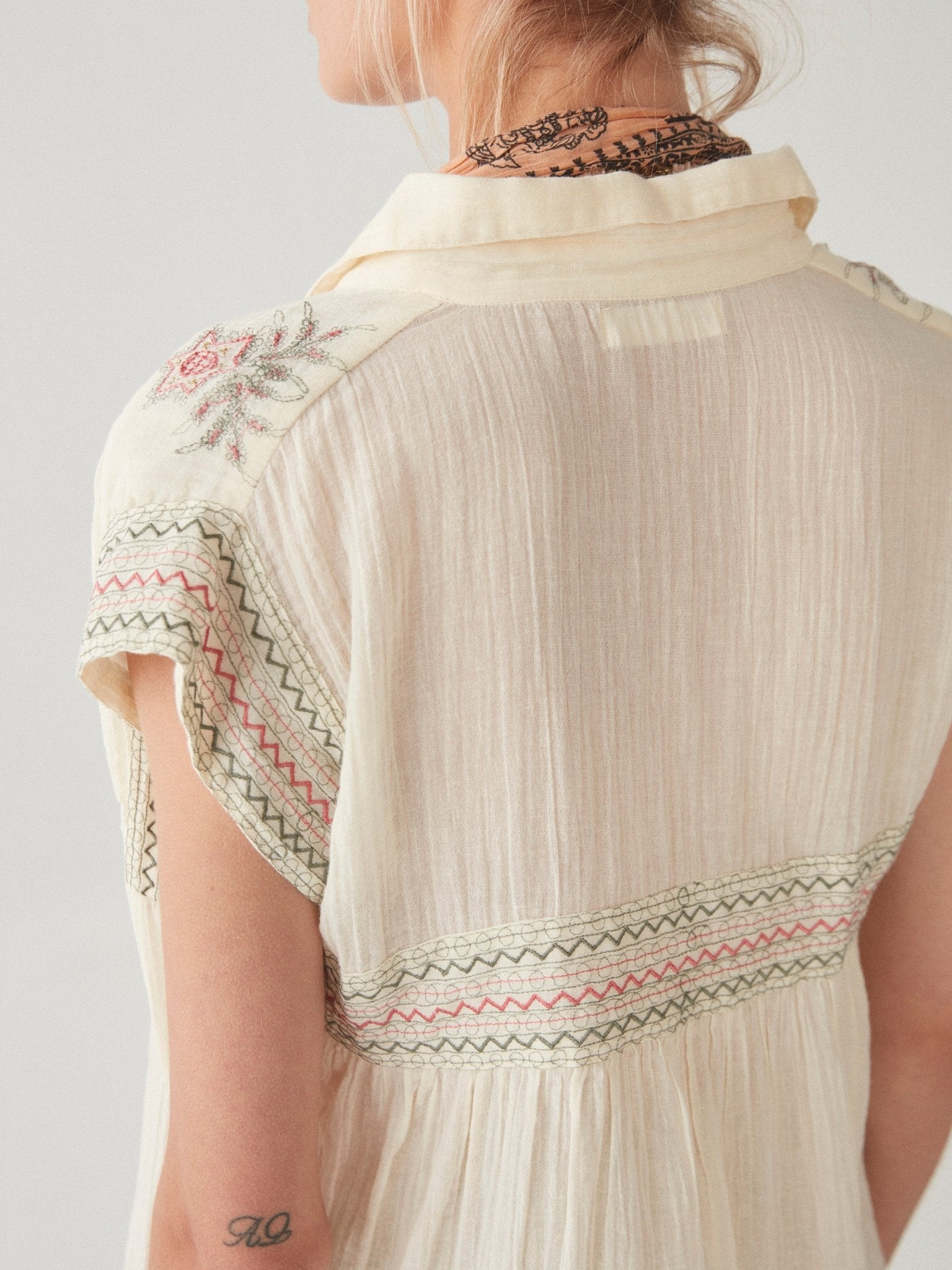 Alicia Blouse - Ischia Latte - Maison Hotel