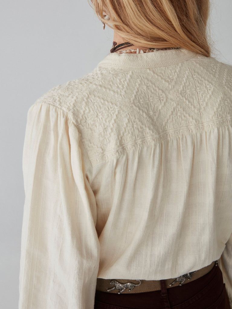 Beth Blouse - Damusi Shell - Maison Hotel