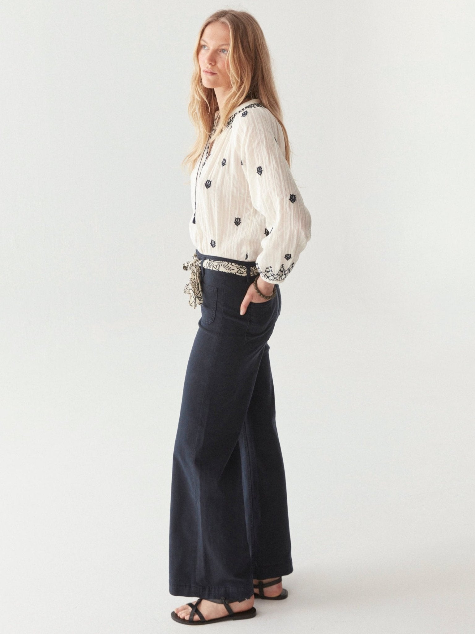 Edna Pant - Navy - Maison Hotel