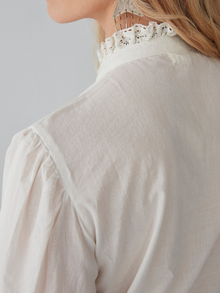 Emanuelle Blouse - Panna Cotta - Maison Hotel