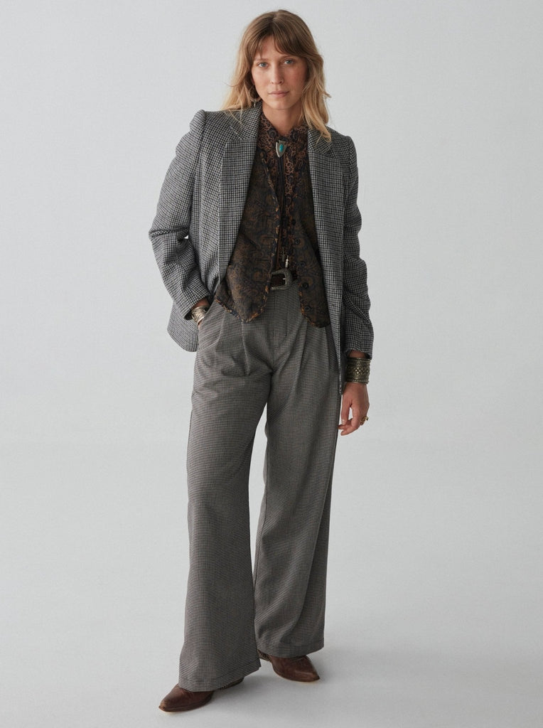 Etta Blouse - Black Pepper - Maison Hotel