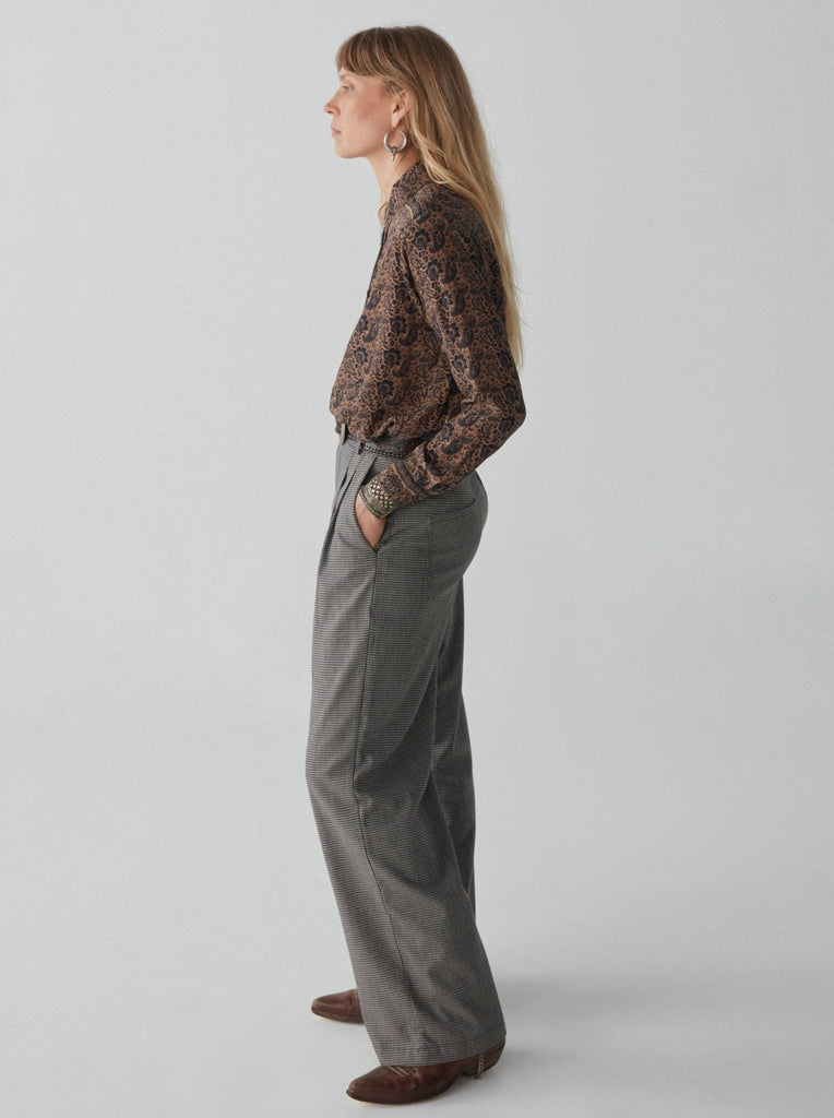 Etta Blouse - Black Pepper - Maison Hotel