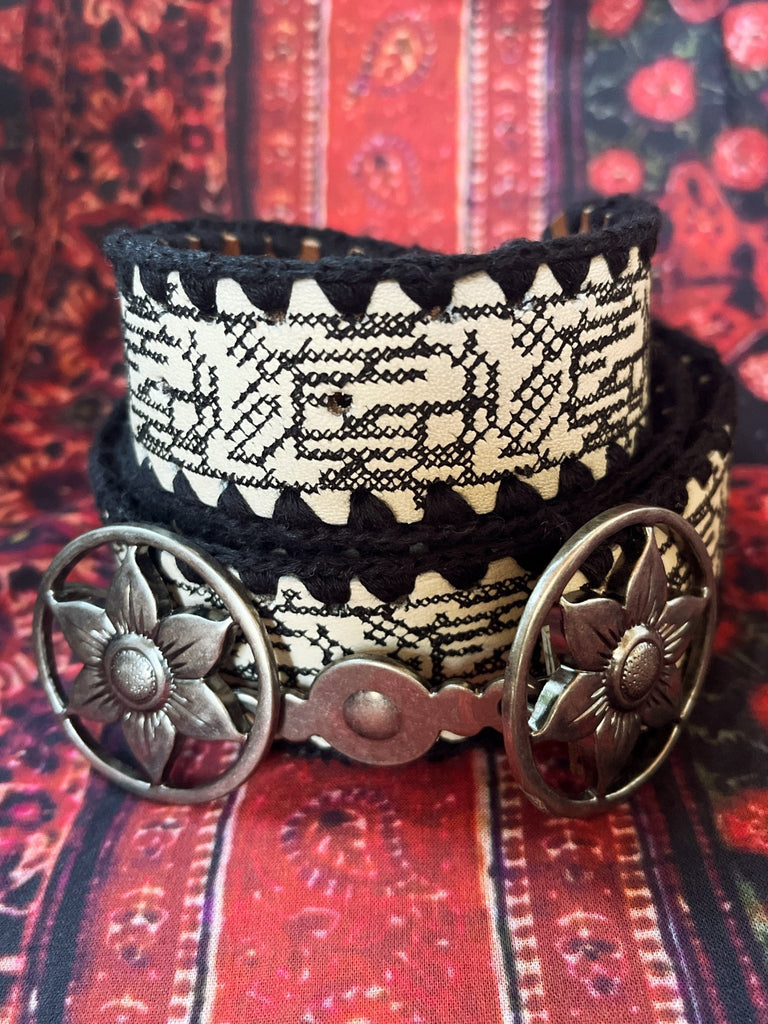 Labyrinth Belt - Embroidery B&W - Maison Hotel