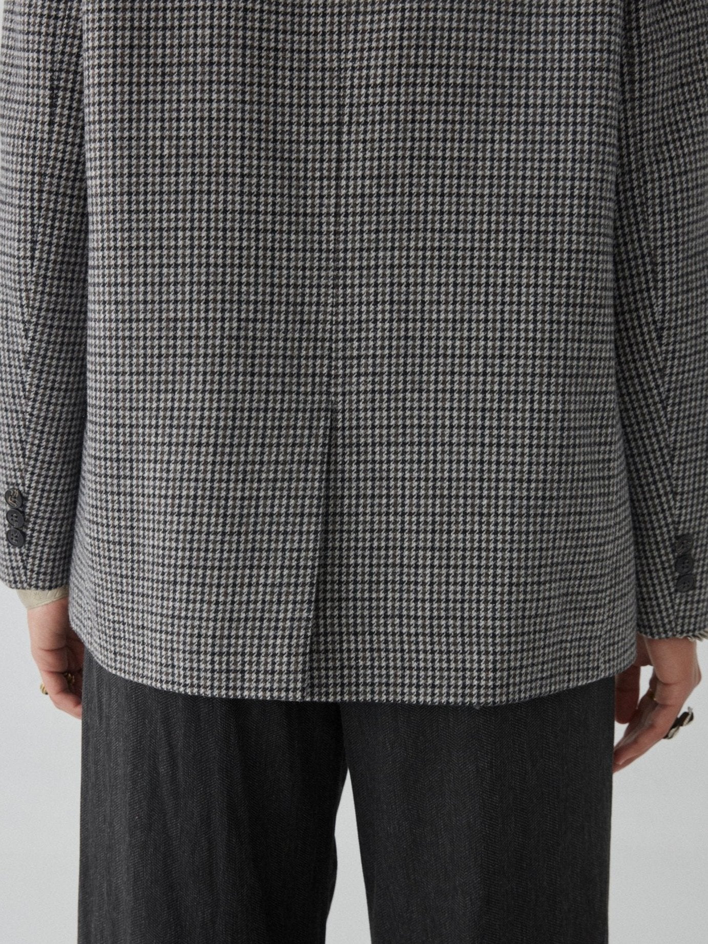 Louise Blazer - Chaville Fossil - Maison Hotel