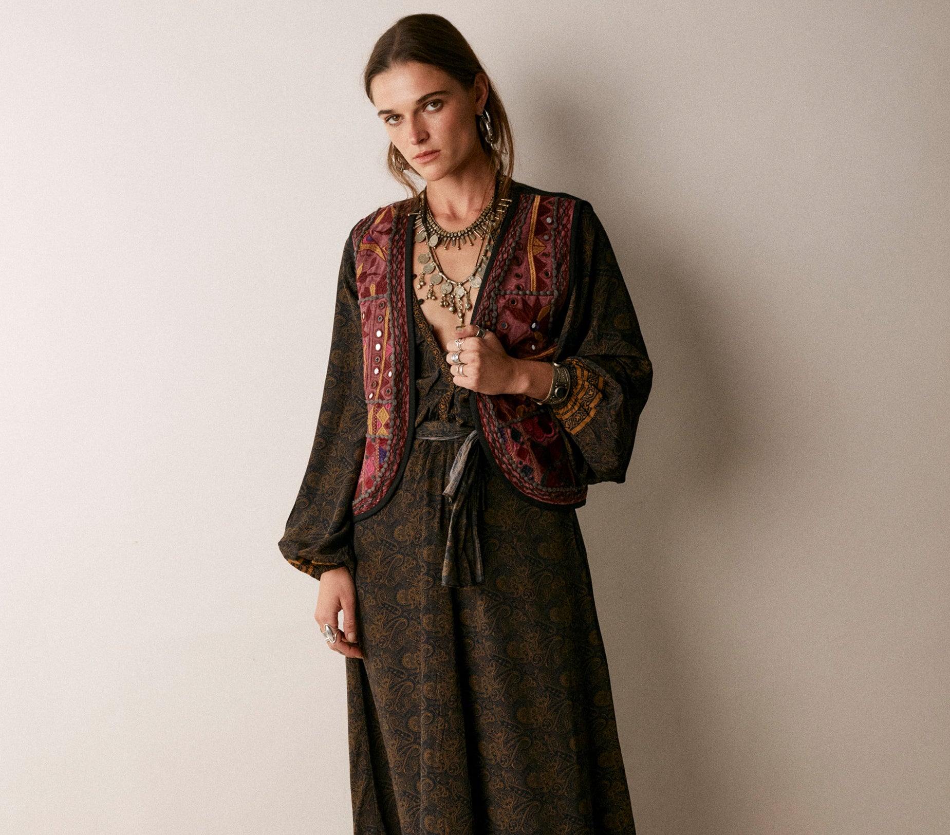DRESSES AW24 - Maison Hotel