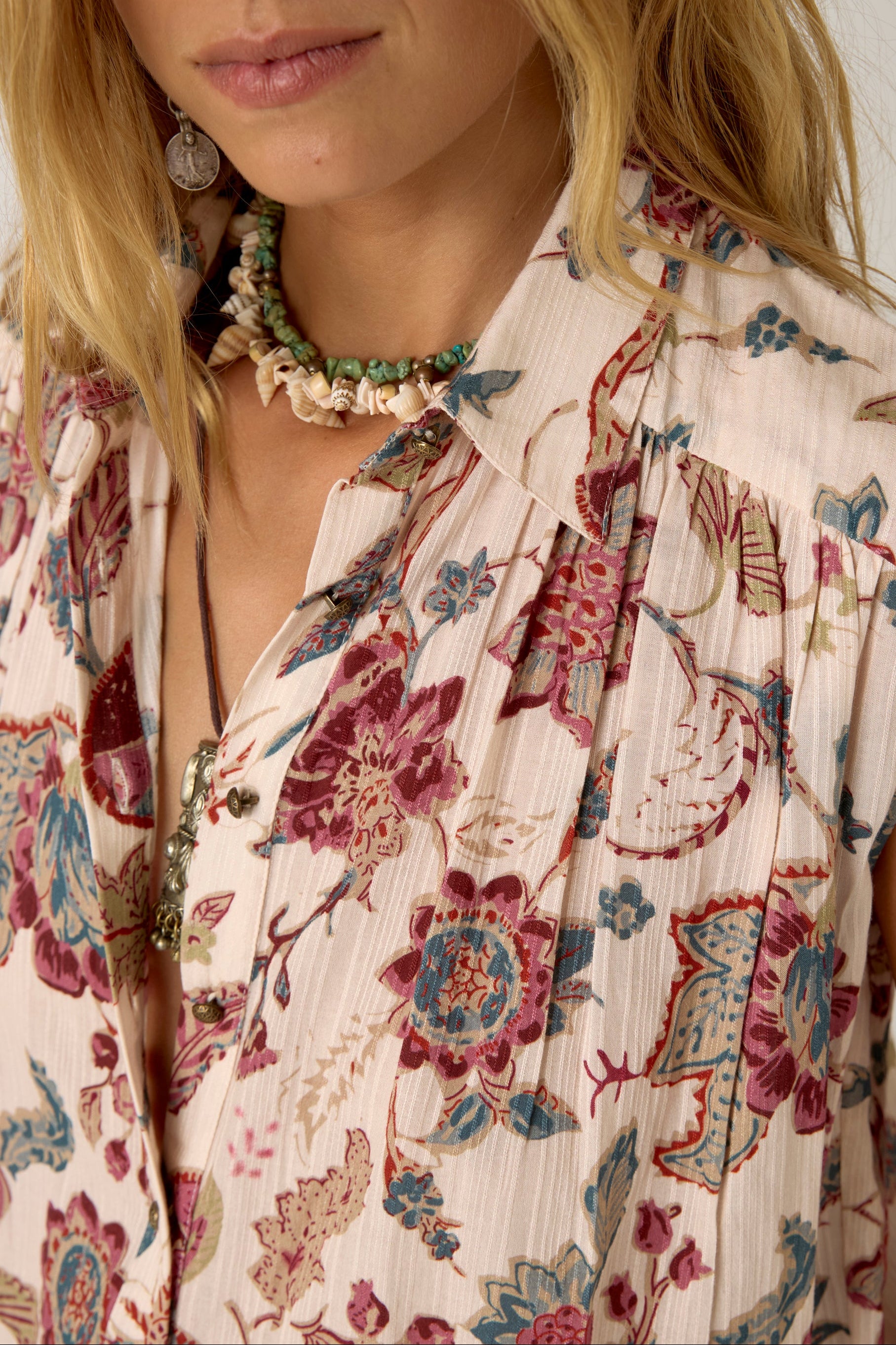 Bianca Sleeveless Shirt