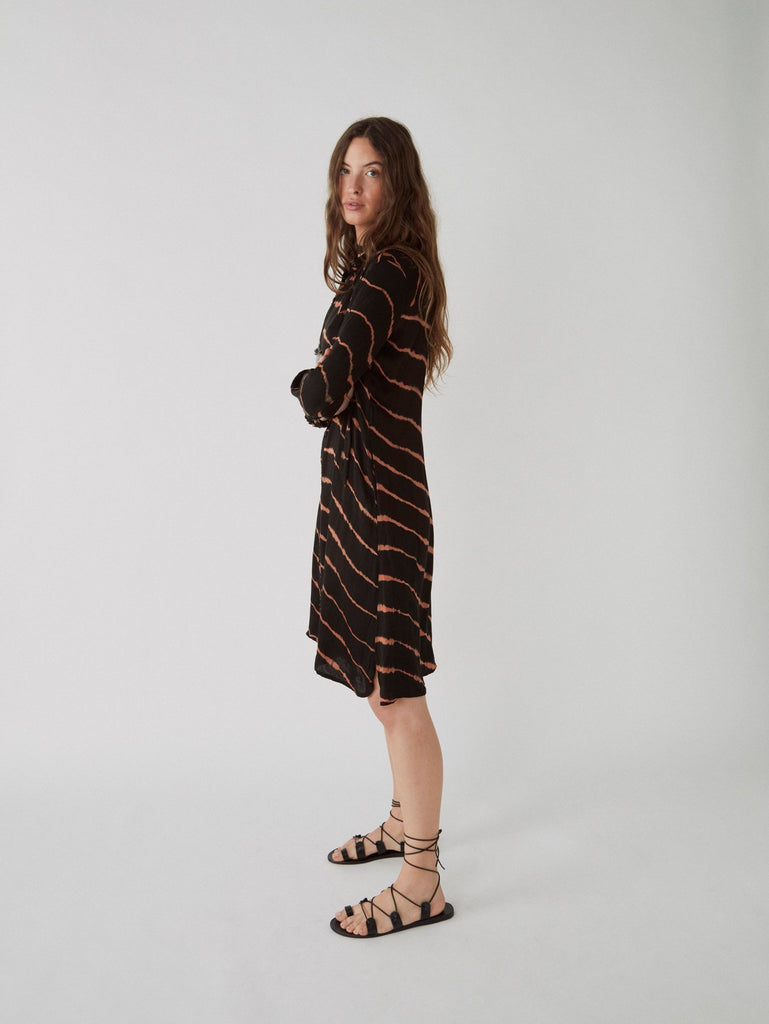 Sena Dress - Tie-Dye Noir - Maison Hotel